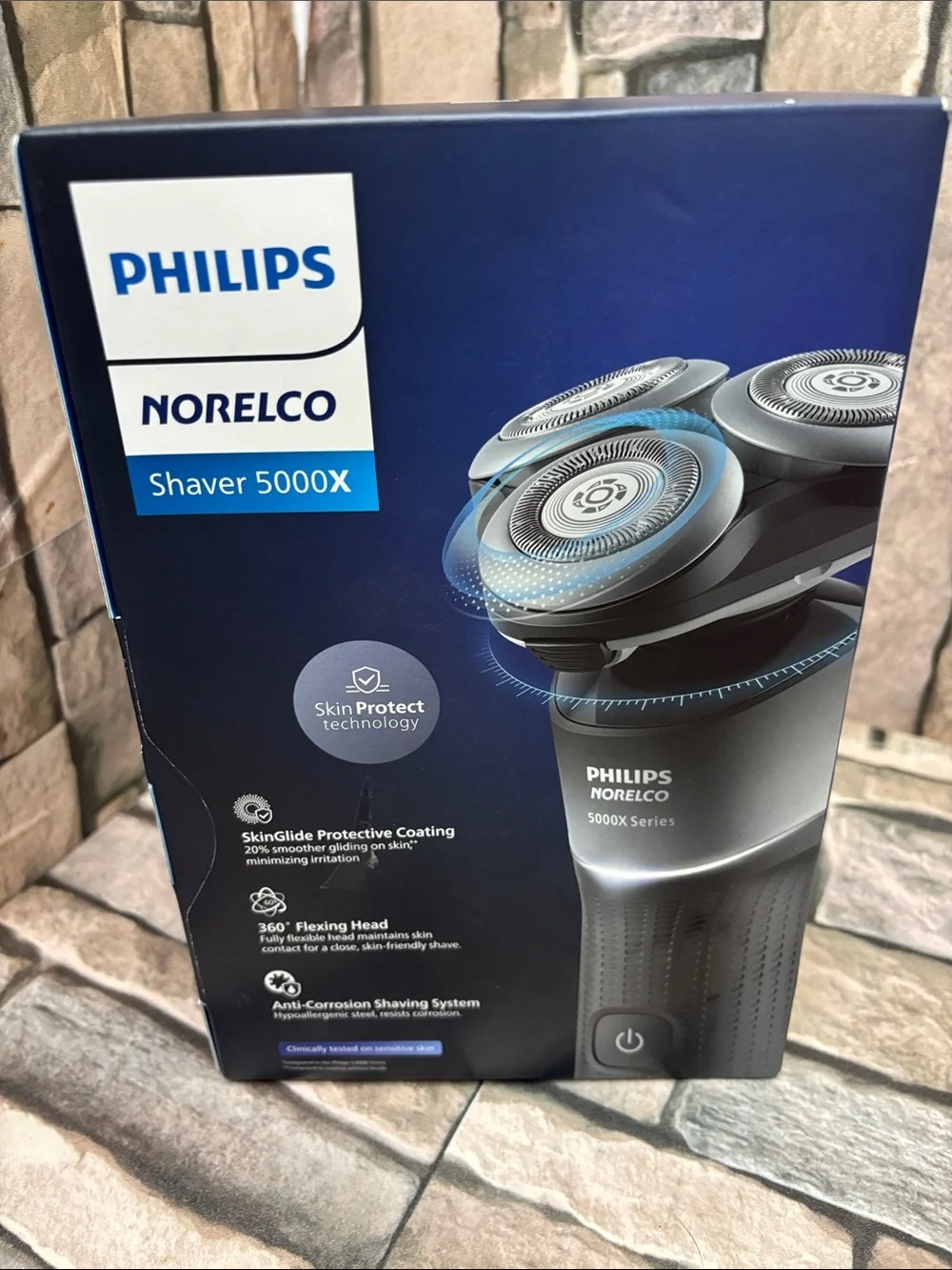 New Philips Norelco Shaver 5000X wet and dry electric shaver.